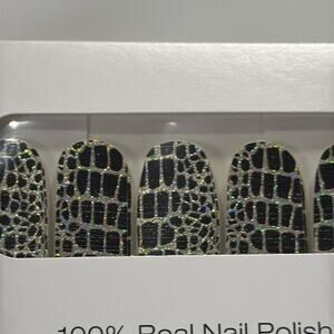 NWT Color Street Retired "Hiss and Make Up" Black Silver Snakeskin Nail Strips
